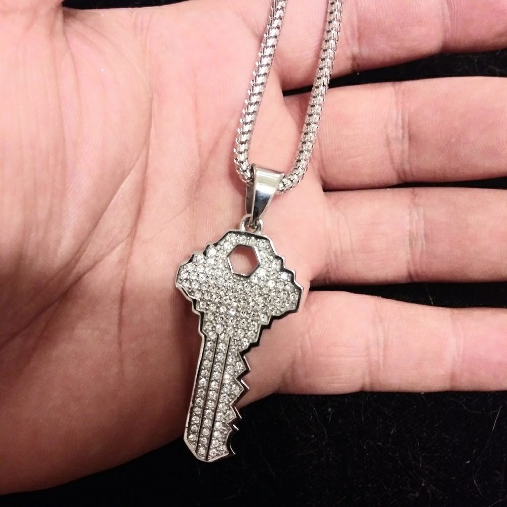 Jewelry - Picture 4 of 8